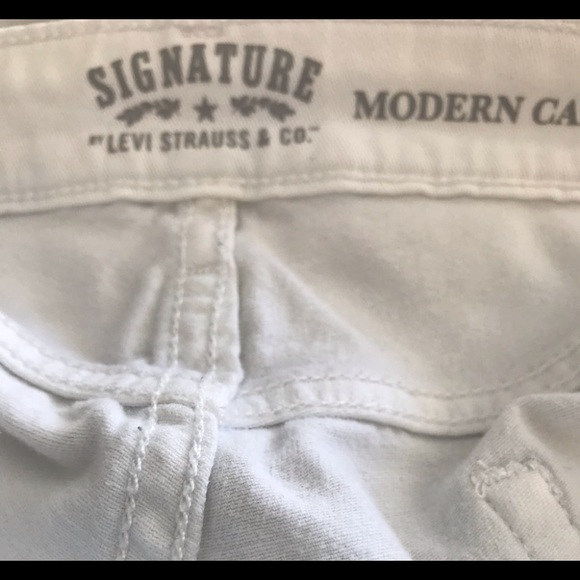🆕- NWOT - Signature Levi Capris - Picture 6 of 6